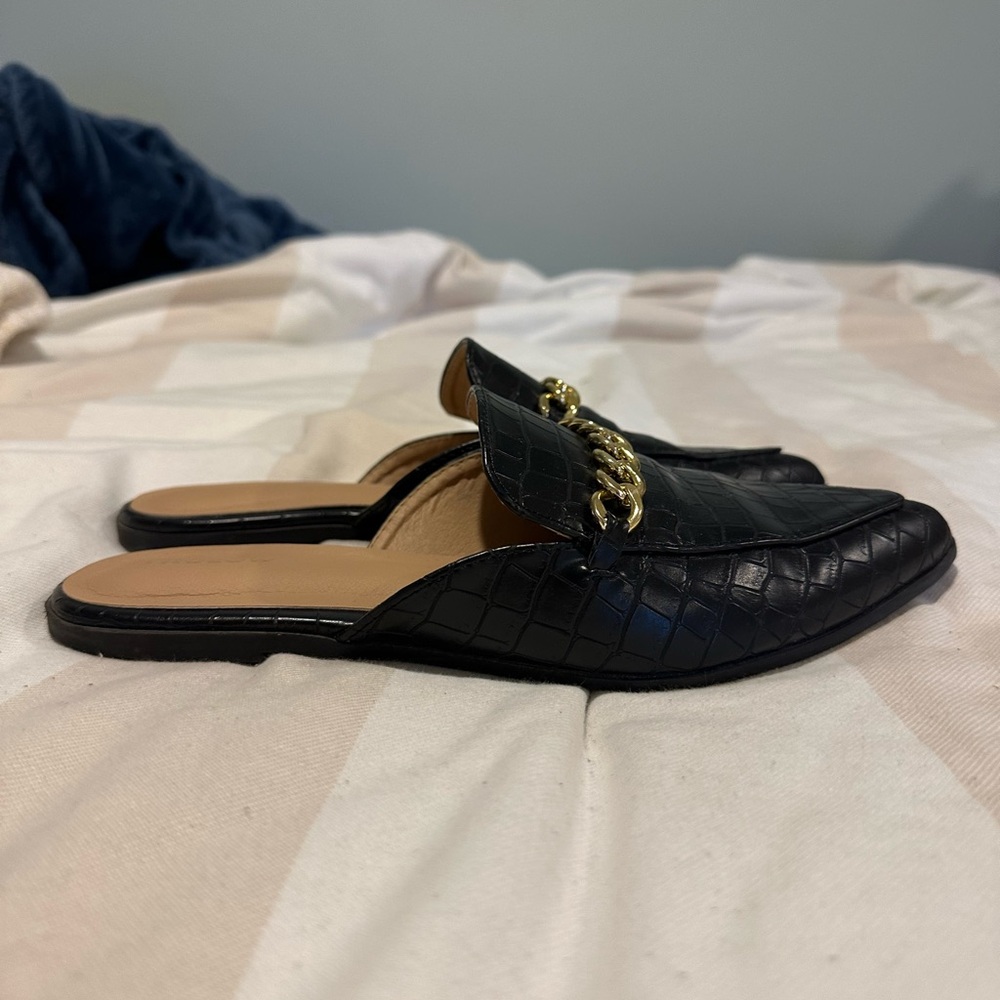 Black Chain Detail Women's Loafers